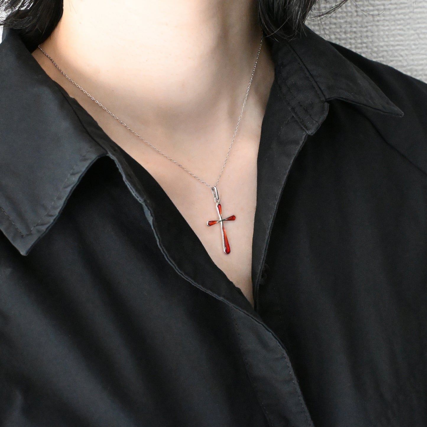シルバー 十字架ペンダント Rouge 25mm